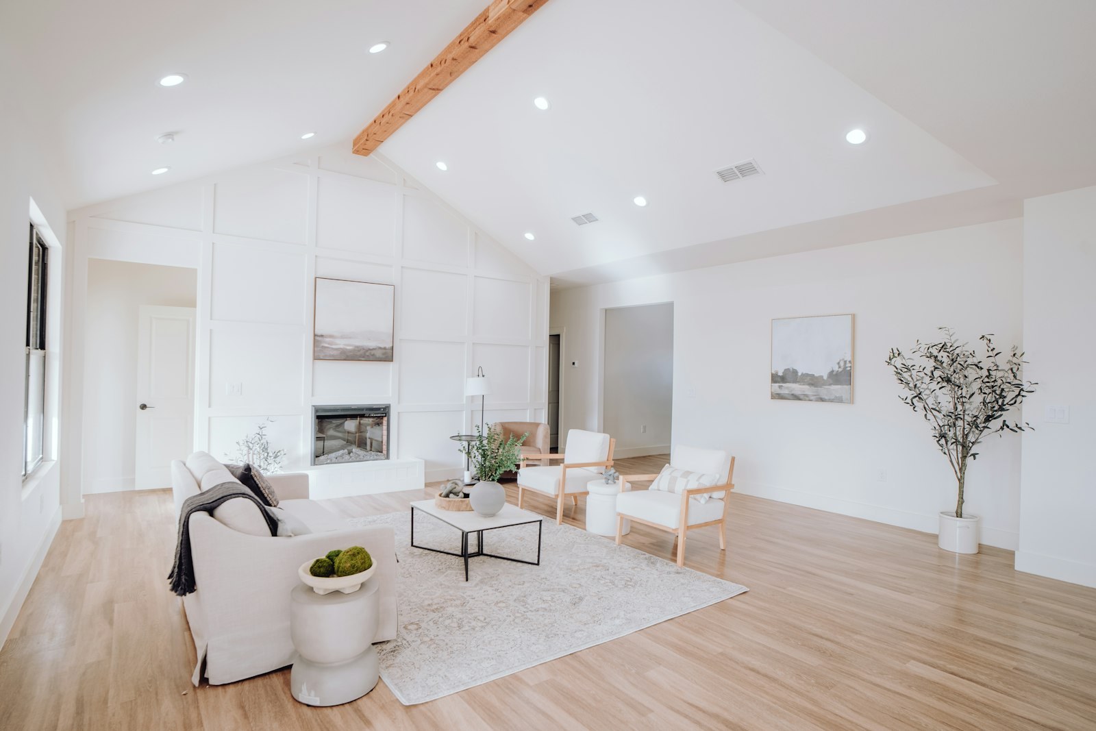 Custom interior finish and remodel — West Babylon, NY